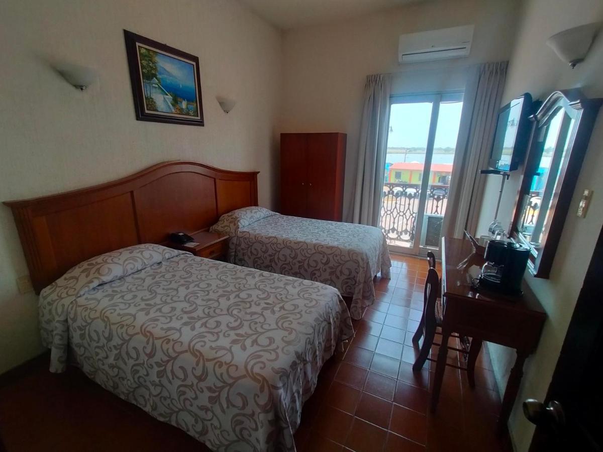 Hotel Posada Dona Lala Tlacotalpan Exteriér fotografie